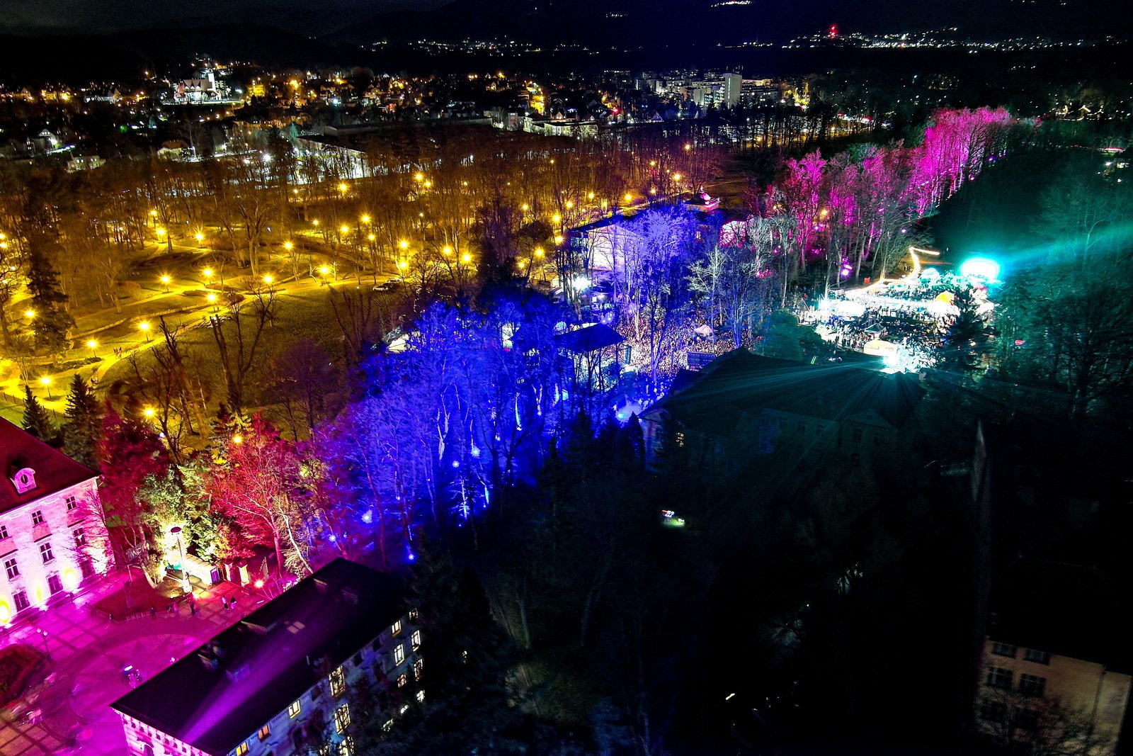kolorowe-cieplice-rozswietlone-festiwalem-swiata-129549