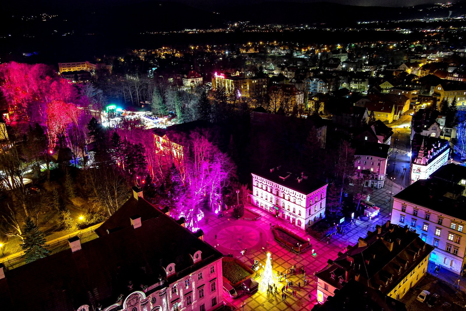 kolorowe-cieplice-rozswietlone-festiwalem-swiata-129549