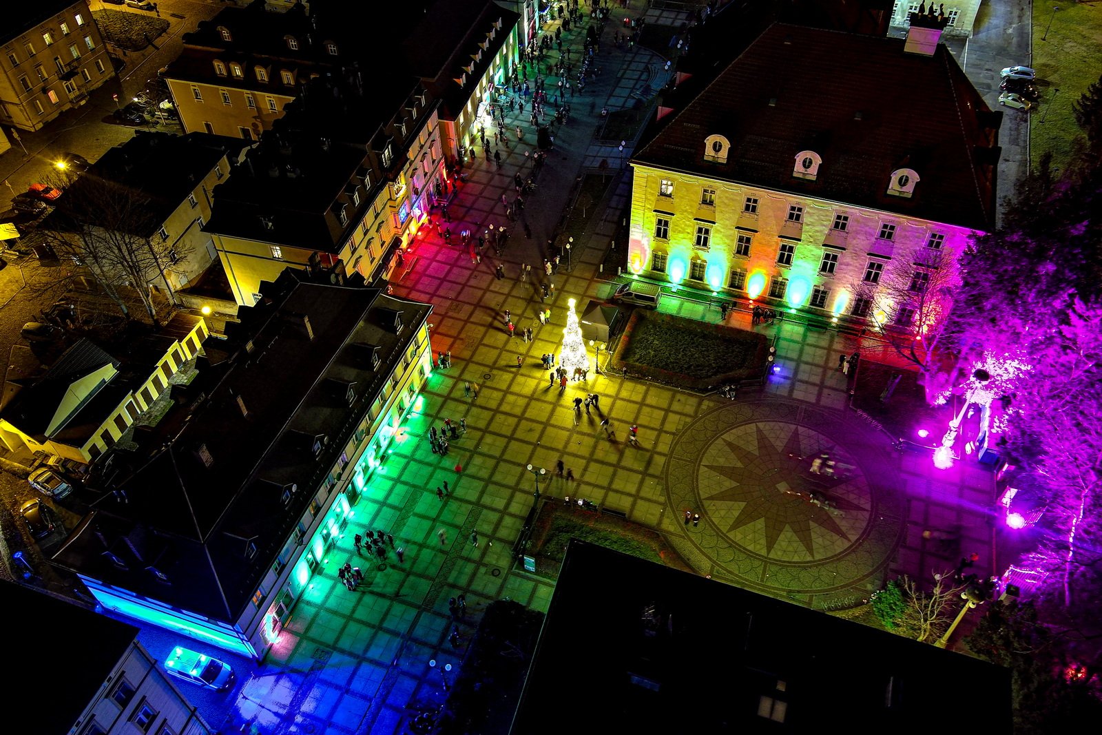 kolorowe-cieplice-rozswietlone-festiwalem-swiata-129549