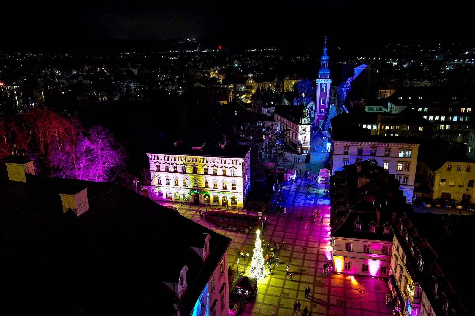 kolorowe-cieplice-rozswietlone-festiwalem-swiata-129549