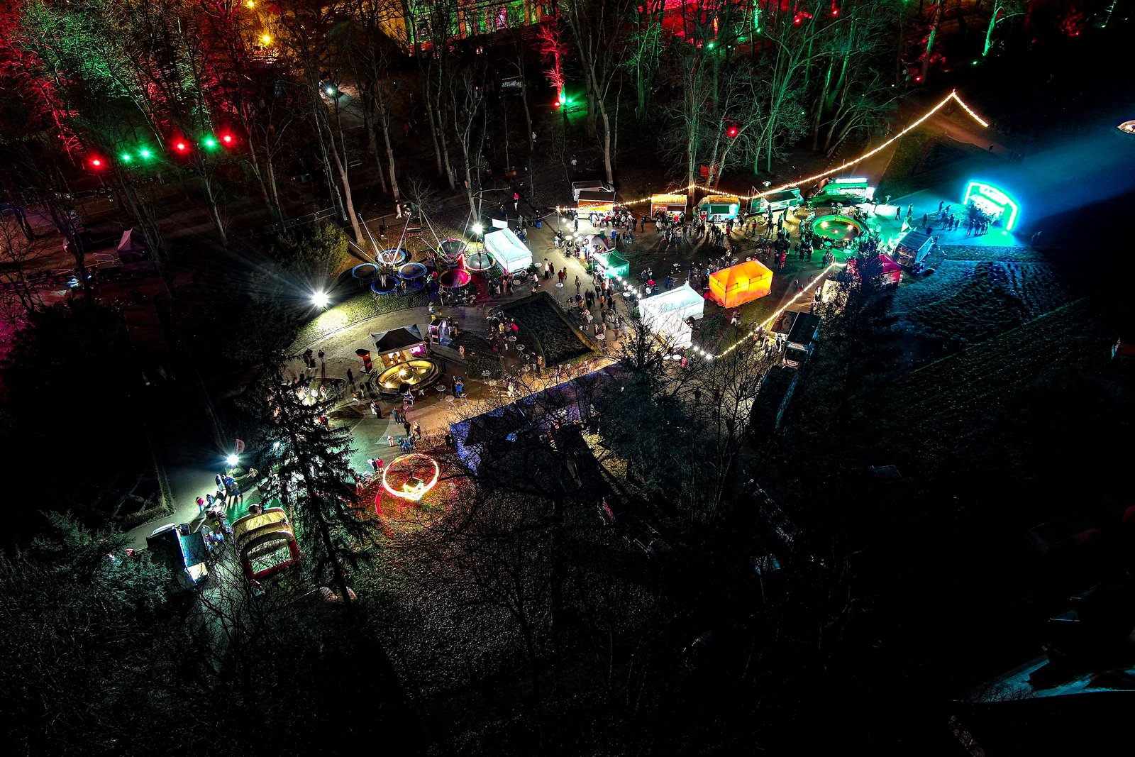 kolorowe-cieplice-rozswietlone-festiwalem-swiata-129549