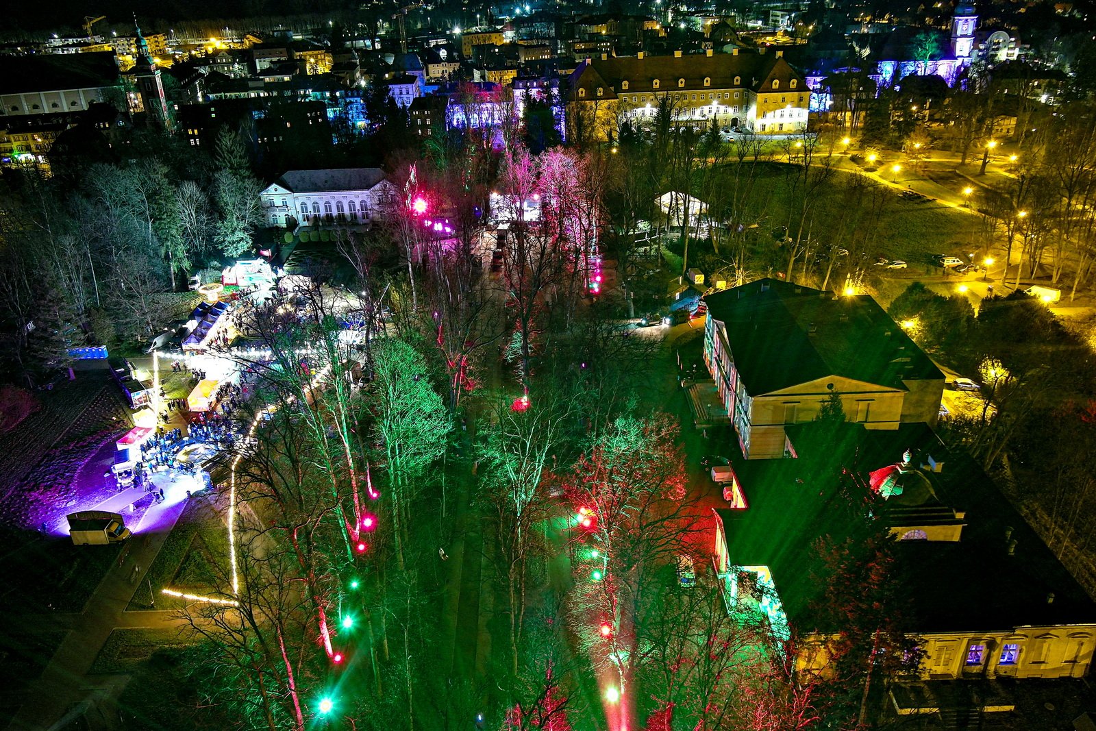 kolorowe-cieplice-rozswietlone-festiwalem-swiata-129549