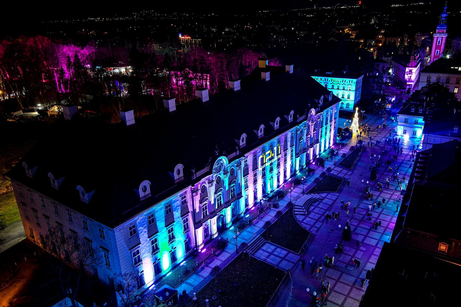 kolorowe-cieplice-rozswietlone-festiwalem-swiata-129549