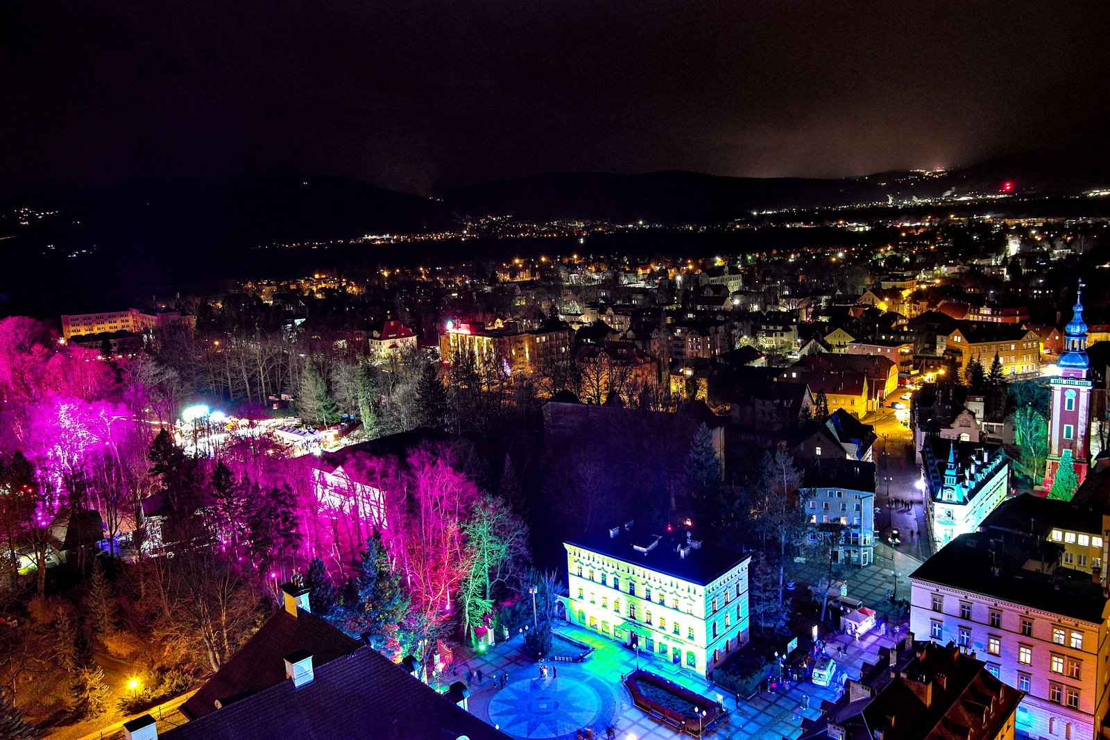 kolorowe-cieplice-rozswietlone-festiwalem-swiata-129549