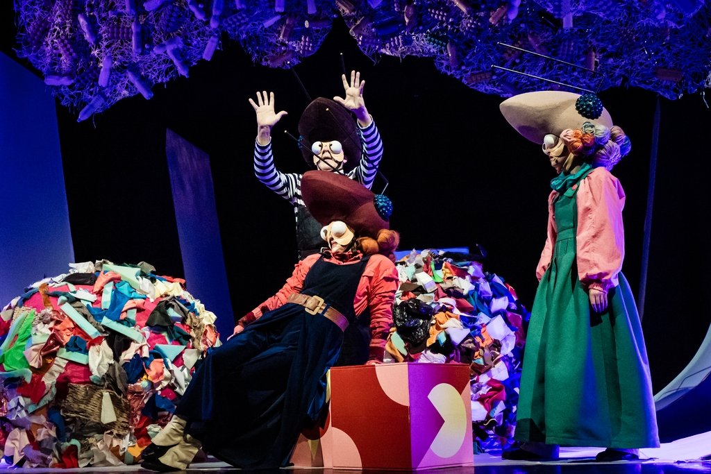 teatralny-recykling-familijny-zauroczy-dzieci-129561