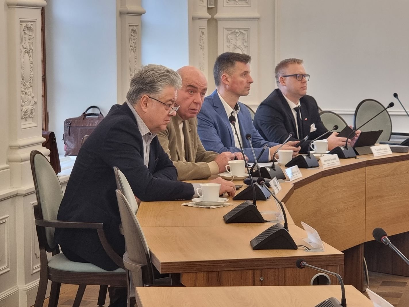 chec-pomocy-powodzianom-czy-polityczny-cyrk-129689