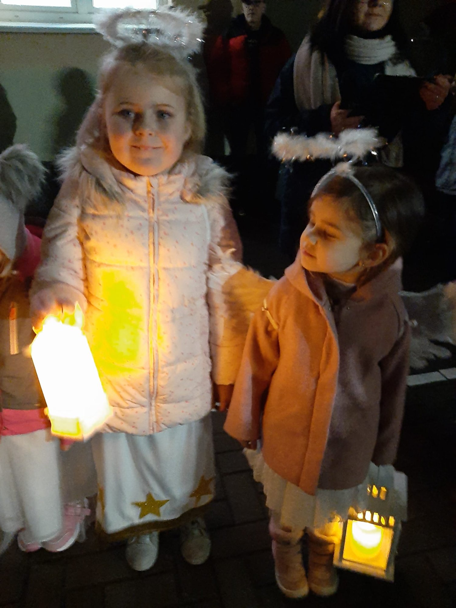 koledowanie-przy-szkole-129925