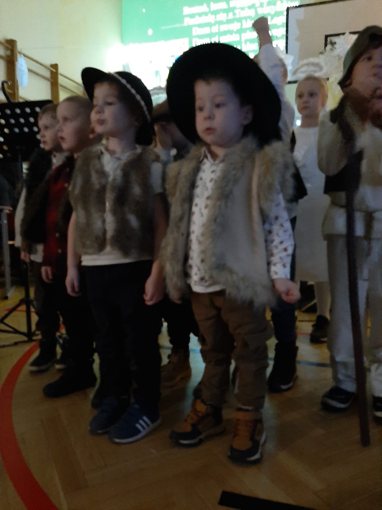 koledowanie-przy-szkole-129925