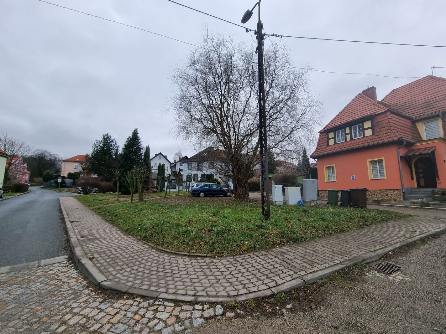pionier-i-polonista-patronem-skweru-przy-zeromie-130024