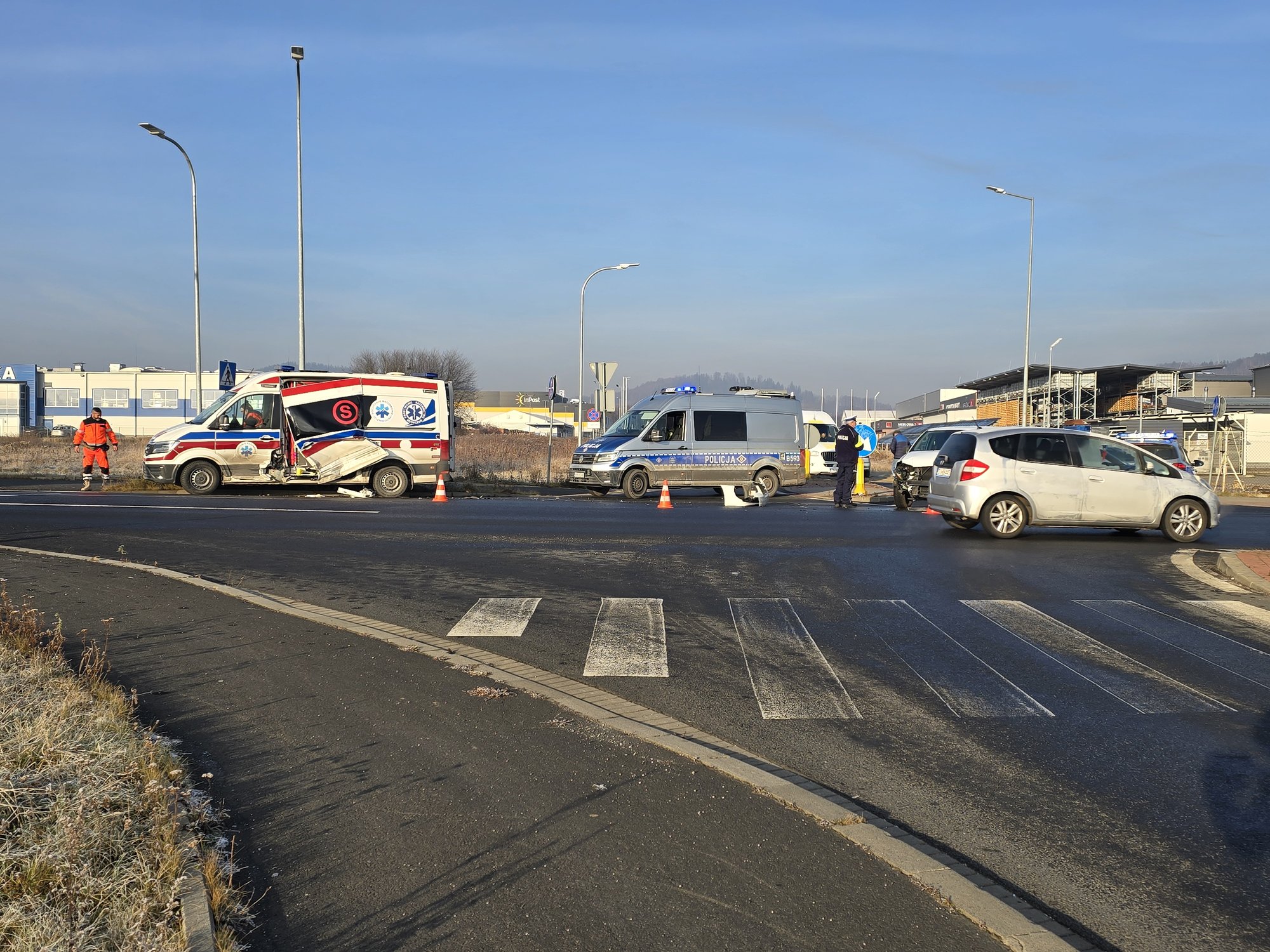 wypadek-karetki-w-jeleniej-gorze-130092