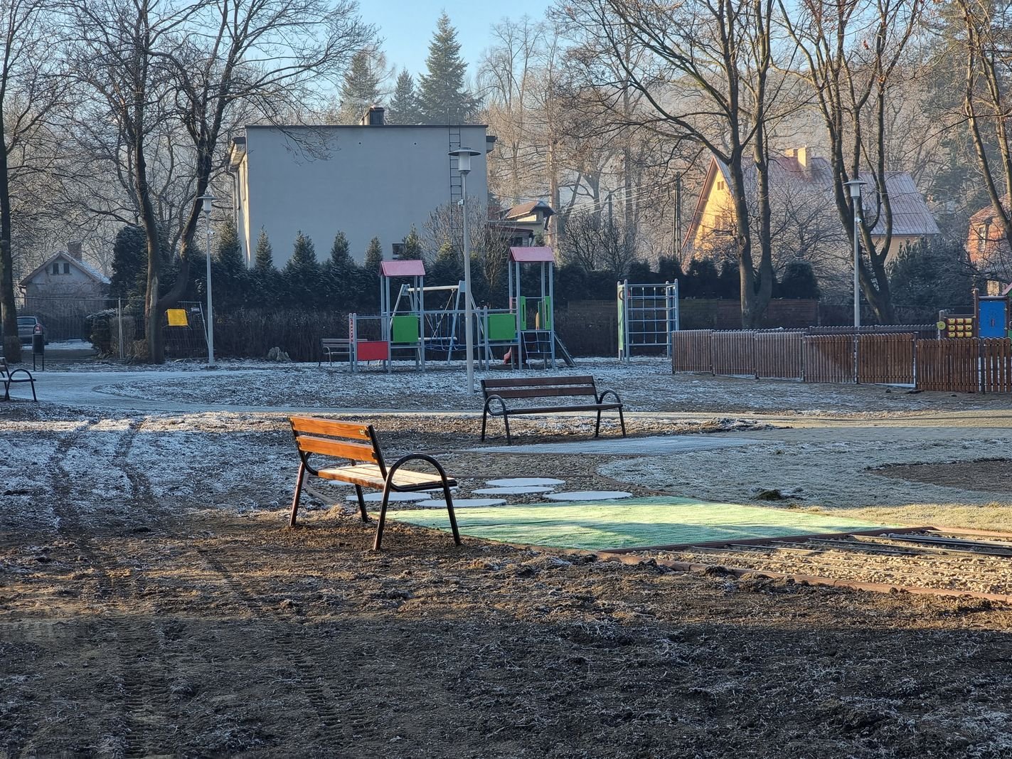 plac-zabaw-po-wielkiej-przebudowie-130115