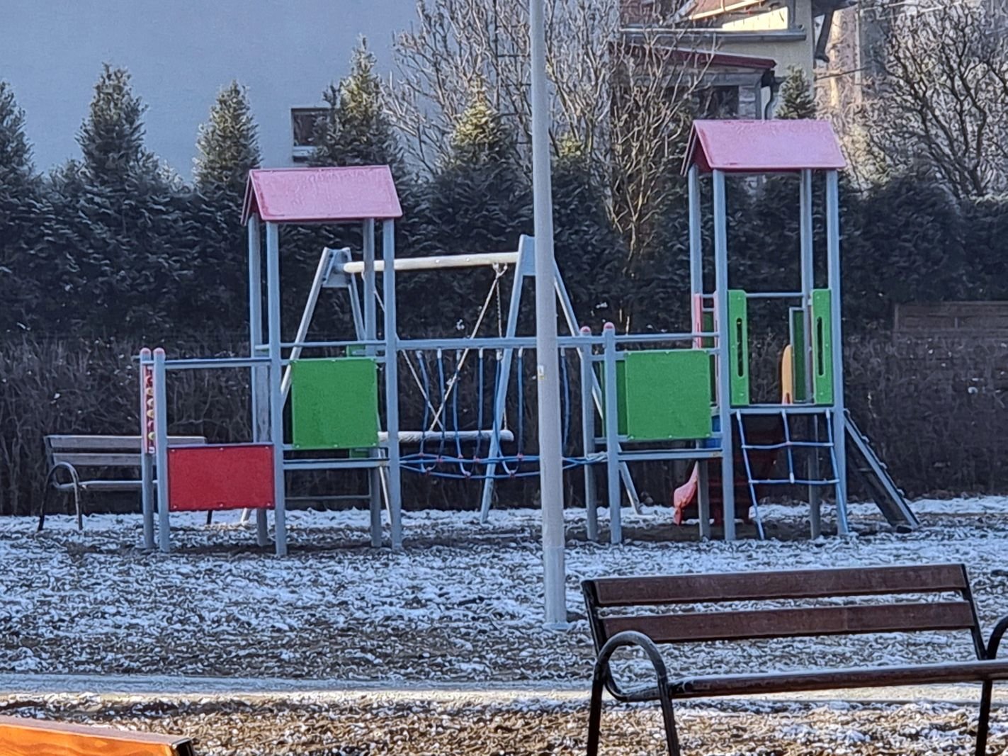 plac-zabaw-po-wielkiej-przebudowie-130115