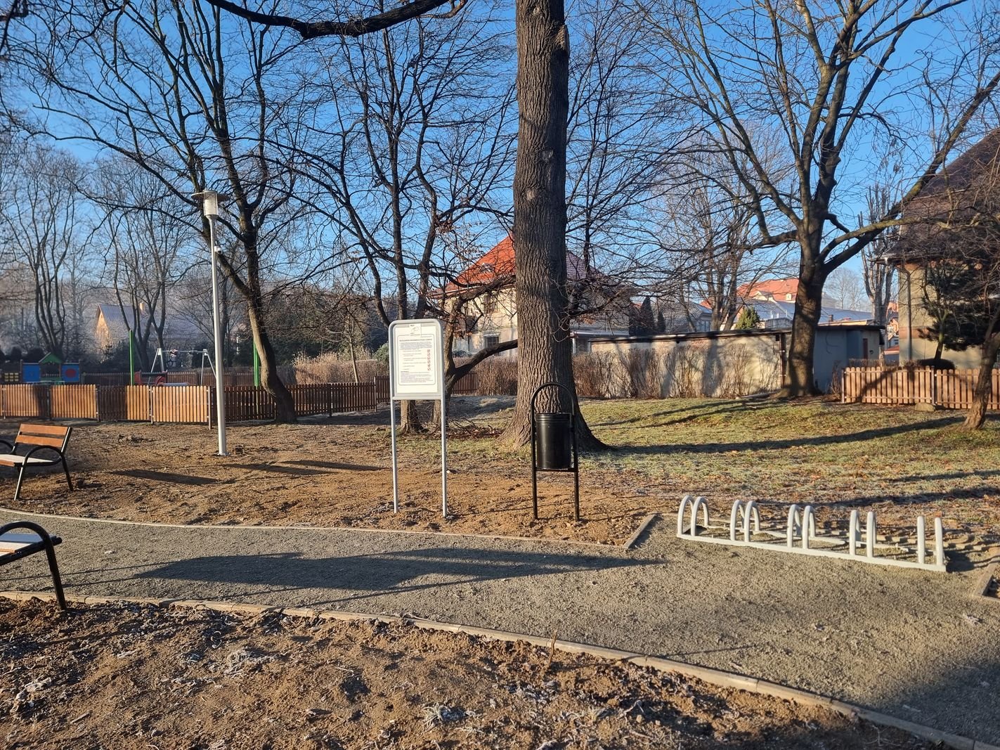 plac-zabaw-po-wielkiej-przebudowie-130115