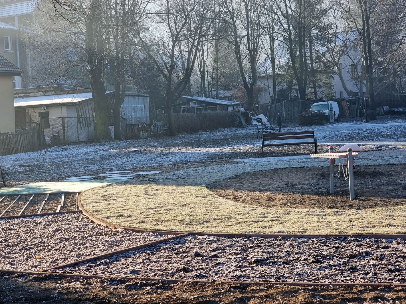 plac-zabaw-po-wielkiej-przebudowie-130115