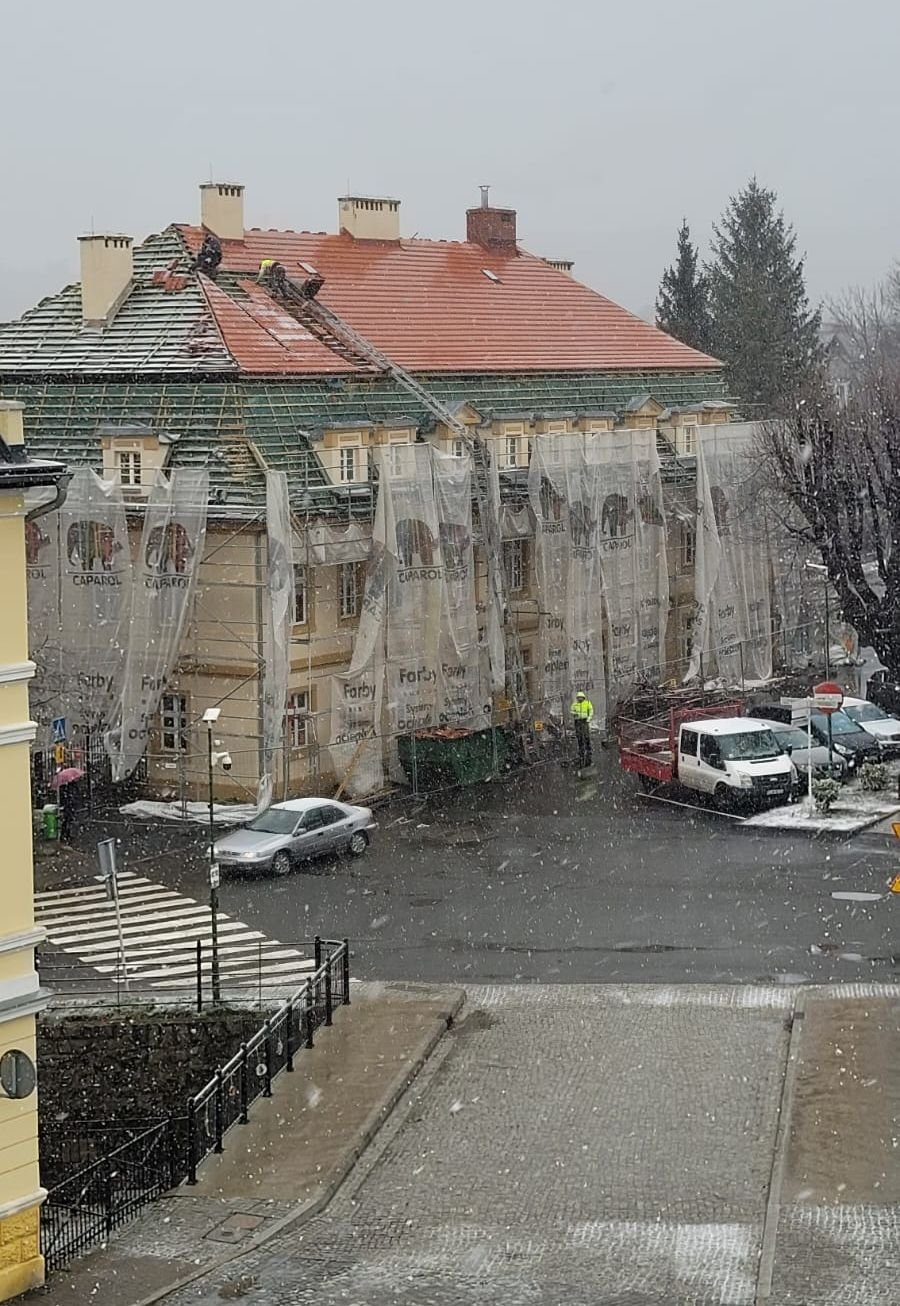 trwa-remont-dachu-jedynki-130240
