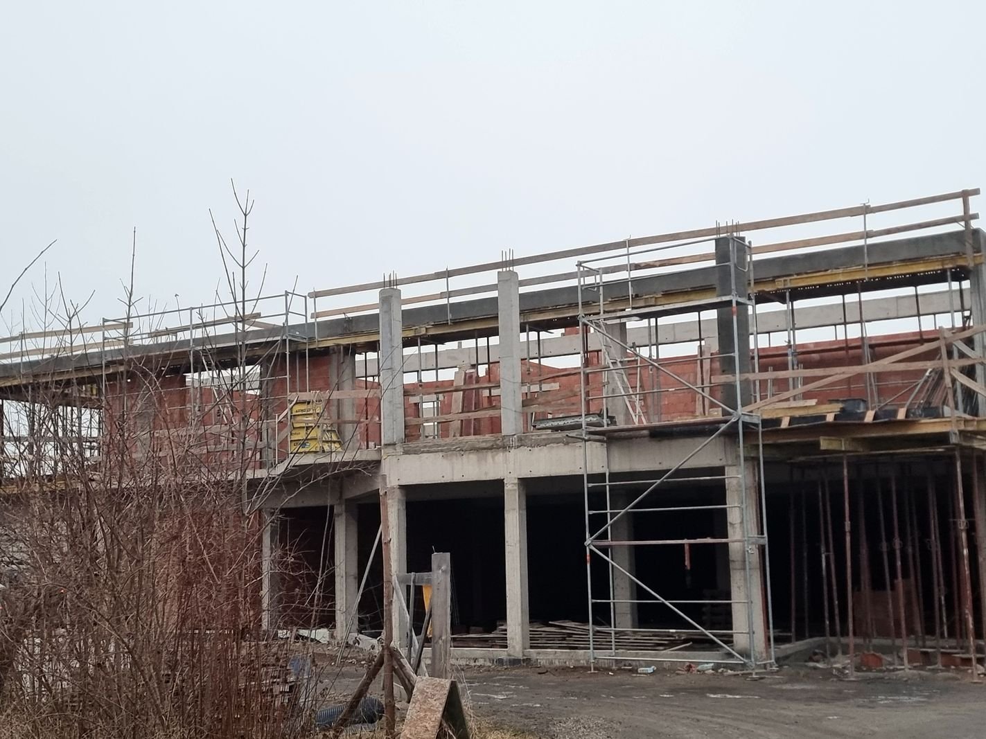 beda-nowe-biura-i-sklepy-130263