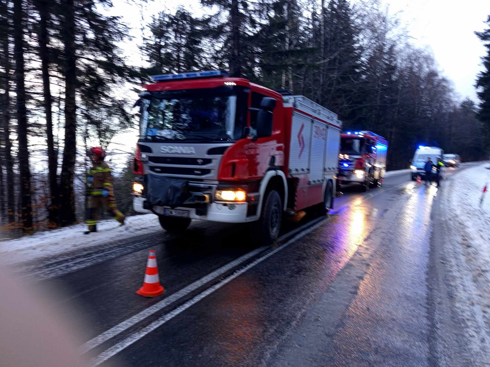 wypadek-busa-za-zakretem-smierci-130274
