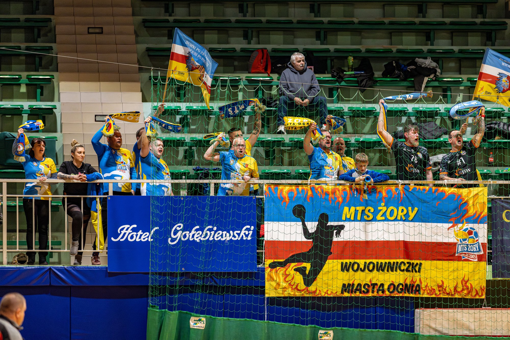 zazarty-boj-ale-tylko-do-przerwy-130310