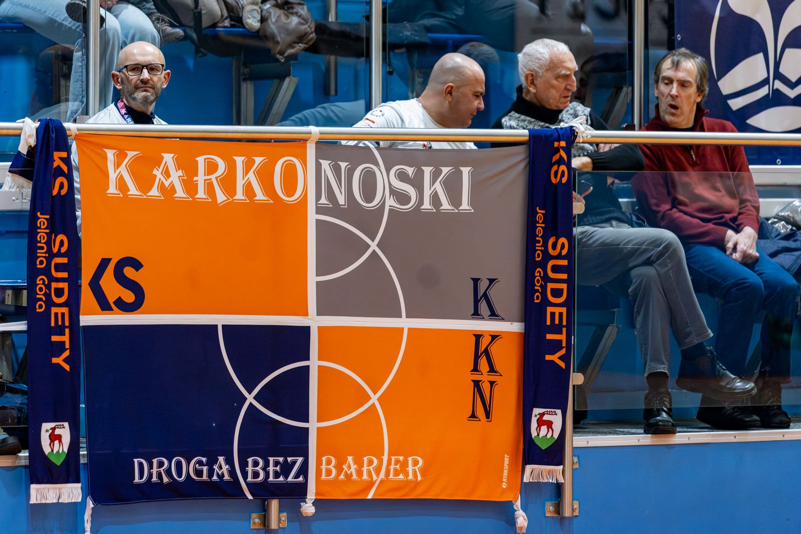 pleszew-z-kompletem-przy-sudeckiej-bez-niespodzianki-130332