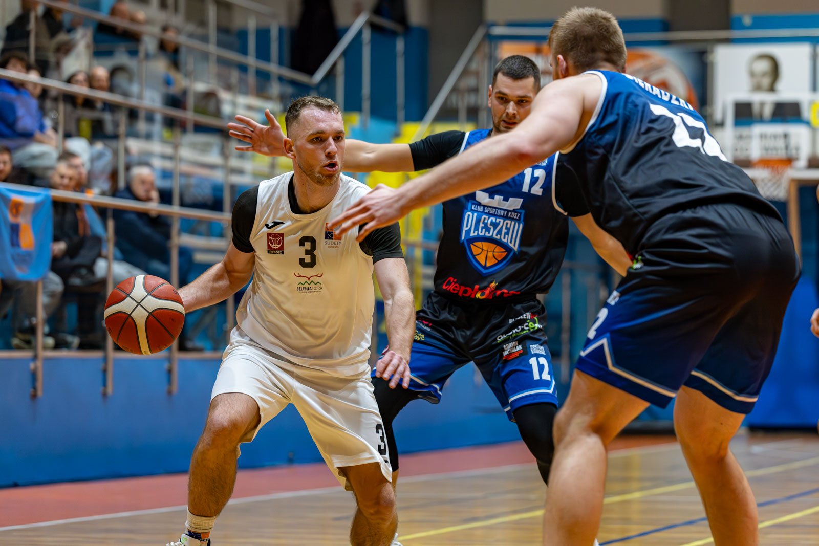 pleszew-z-kompletem-przy-sudeckiej-bez-niespodzianki-130332