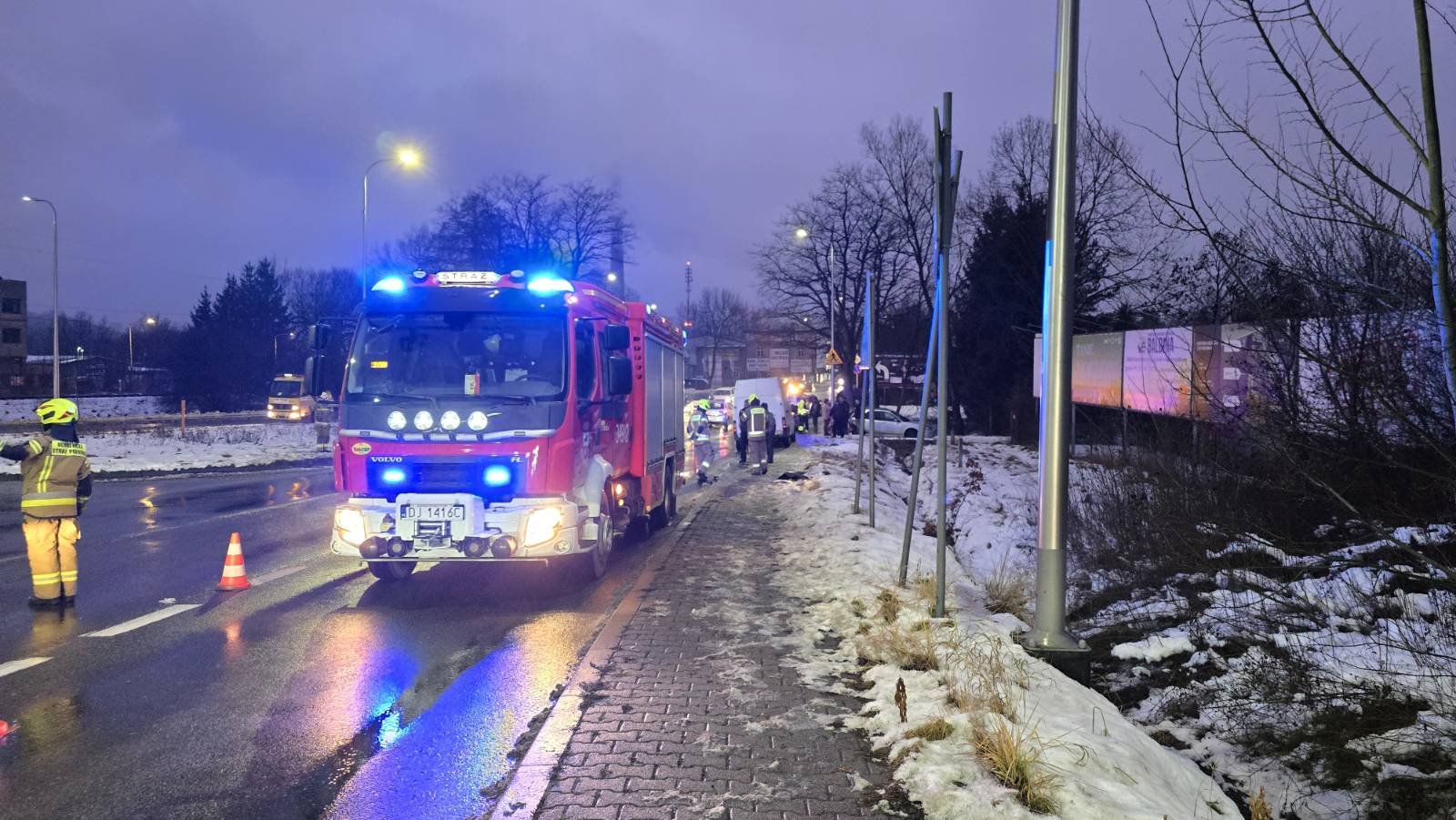 kolizja-busa-i-subaru-na-spodzielczej-130389