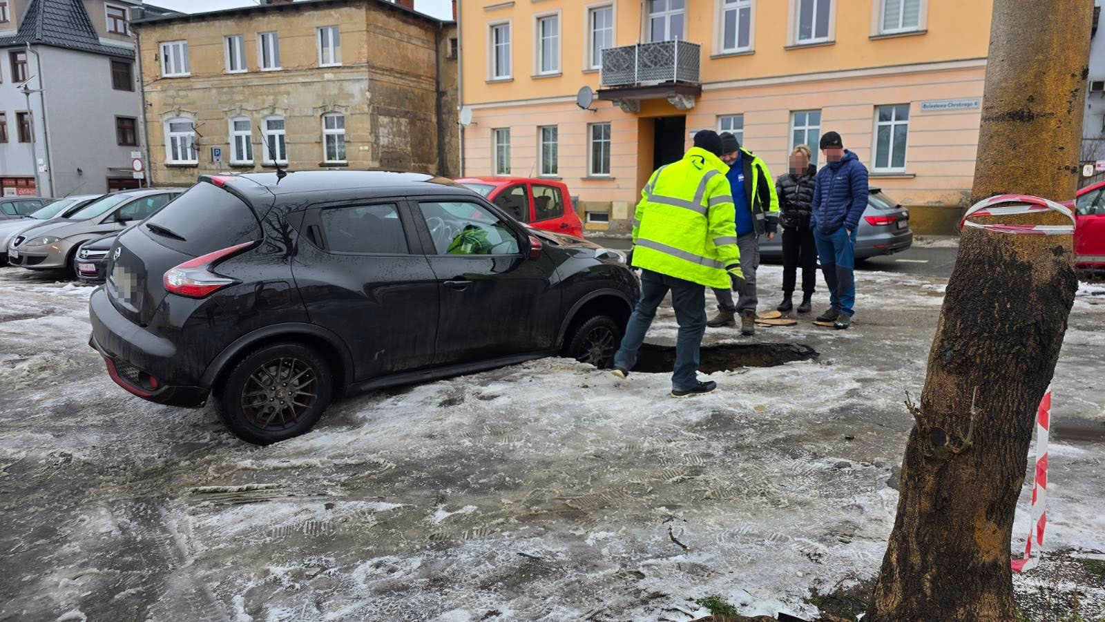 niebezpieczny-incydent-na-dawnym-targowisku-flora-130400