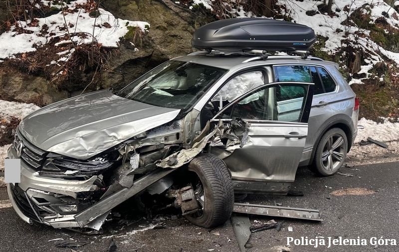 wypadek-na-drodze-do-szklarskiej-poreby-130423