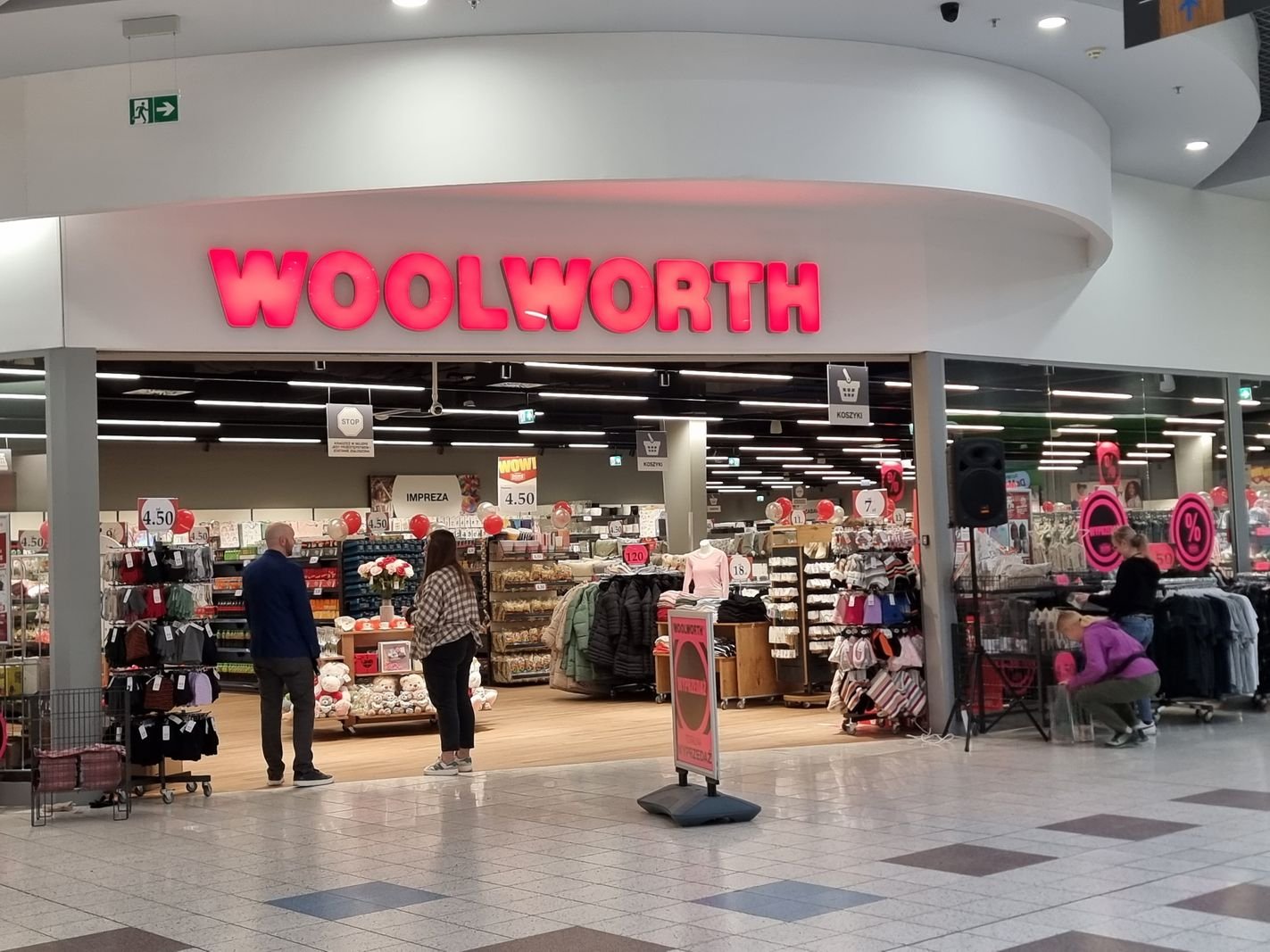 jeleniogorski-woolworth-juz-otwarty-130425