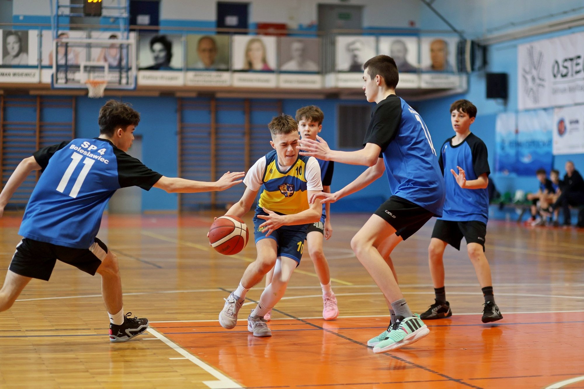 pokaz-siy-koszykarzy-sp-11-w-finale-strefowym-130533