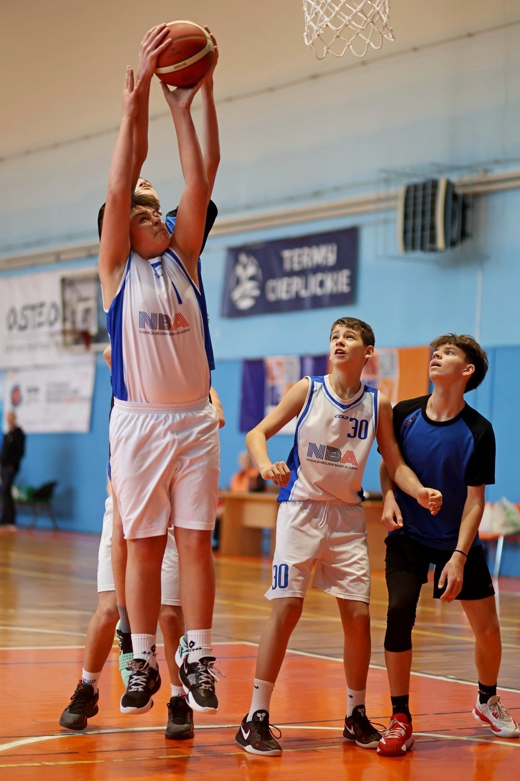 pokaz-siy-koszykarzy-sp-11-w-finale-strefowym-130533