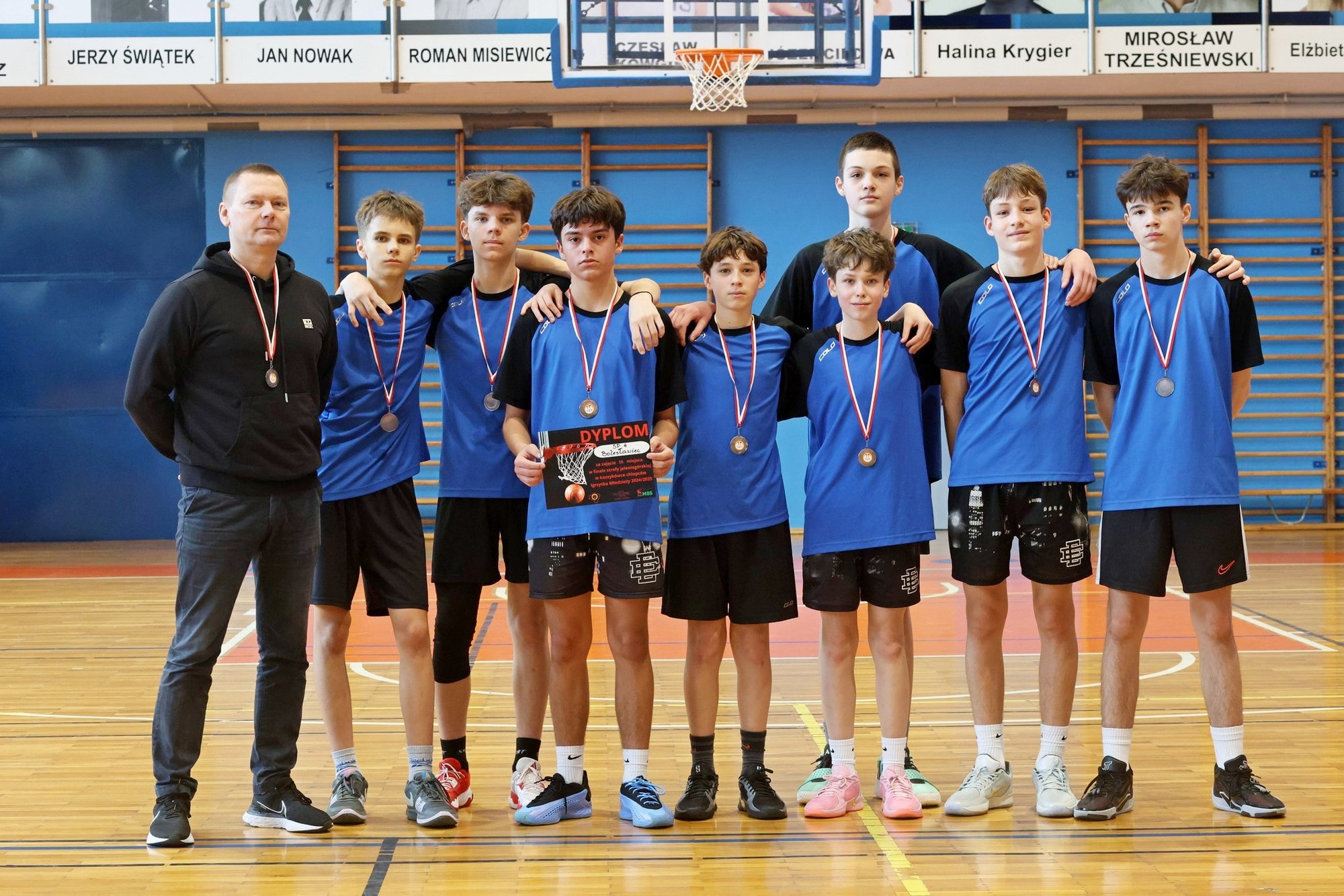 pokaz-siy-koszykarzy-sp-11-w-finale-strefowym-130533