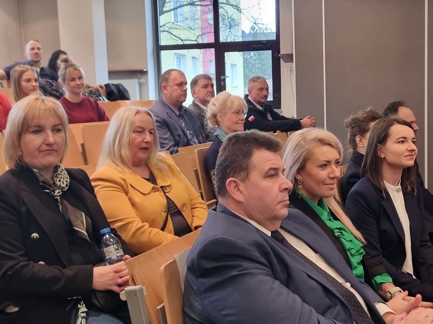 dyplomy-dla-absolwentow-uniwersytetu-liderow-130597