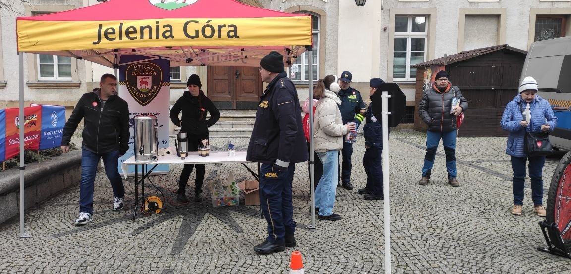 straz-miejska-zagraa-z-wosp-130633