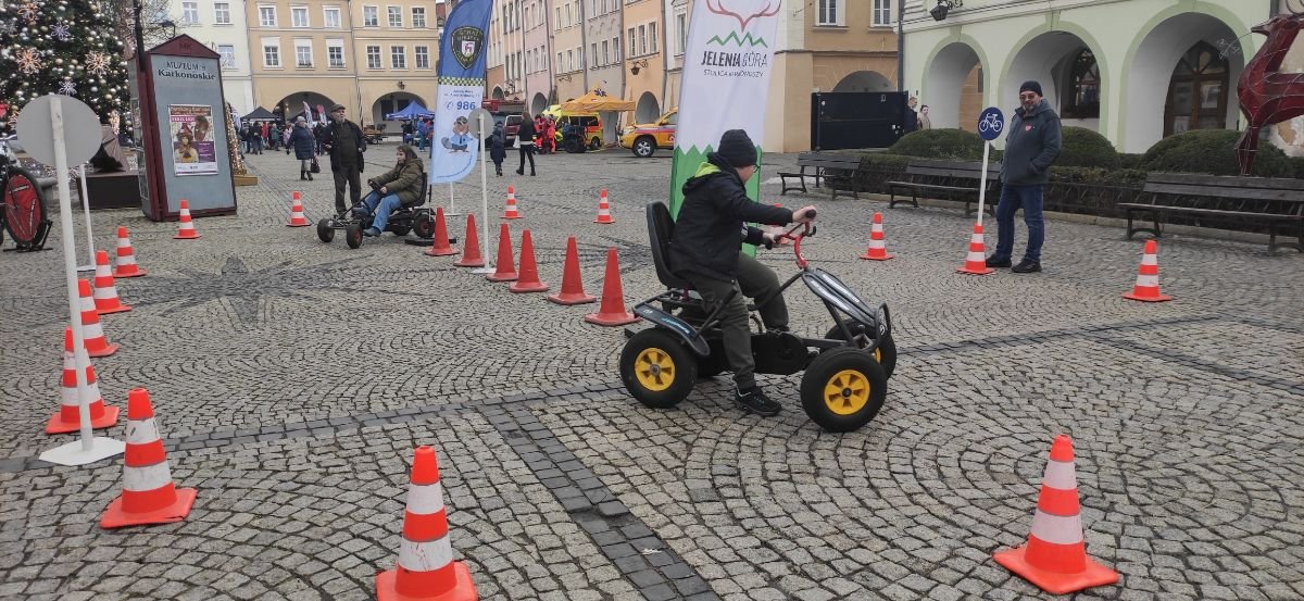 straz-miejska-zagraa-z-wosp-130633