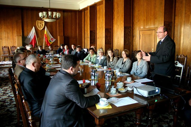 dla-bezpieczenstwa-prezydent-w-sredniowiecznej-zbroi-13066