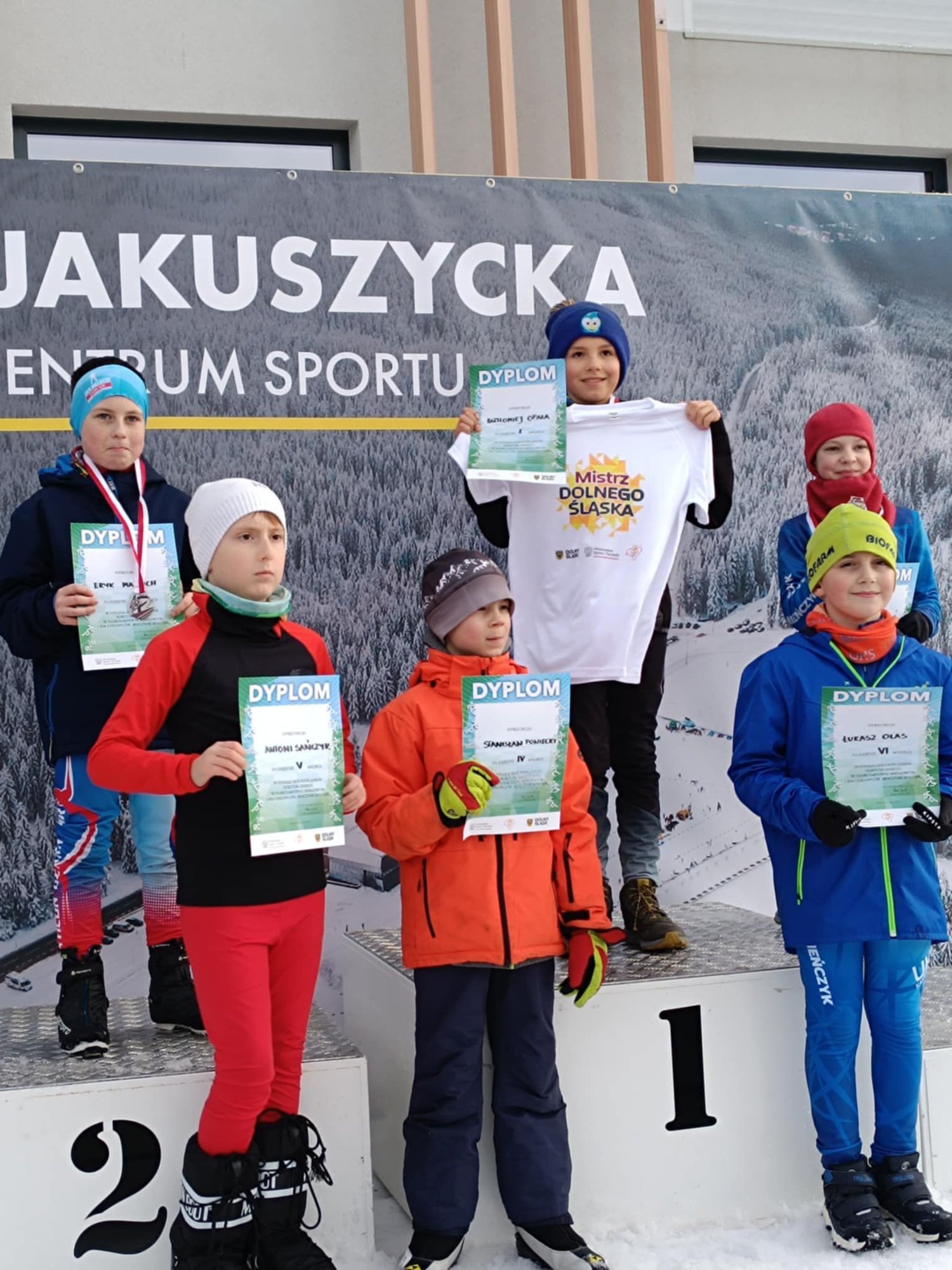 modzi-narciarze-biegowi-nie-zawiedli-stajac-na-podium-130705