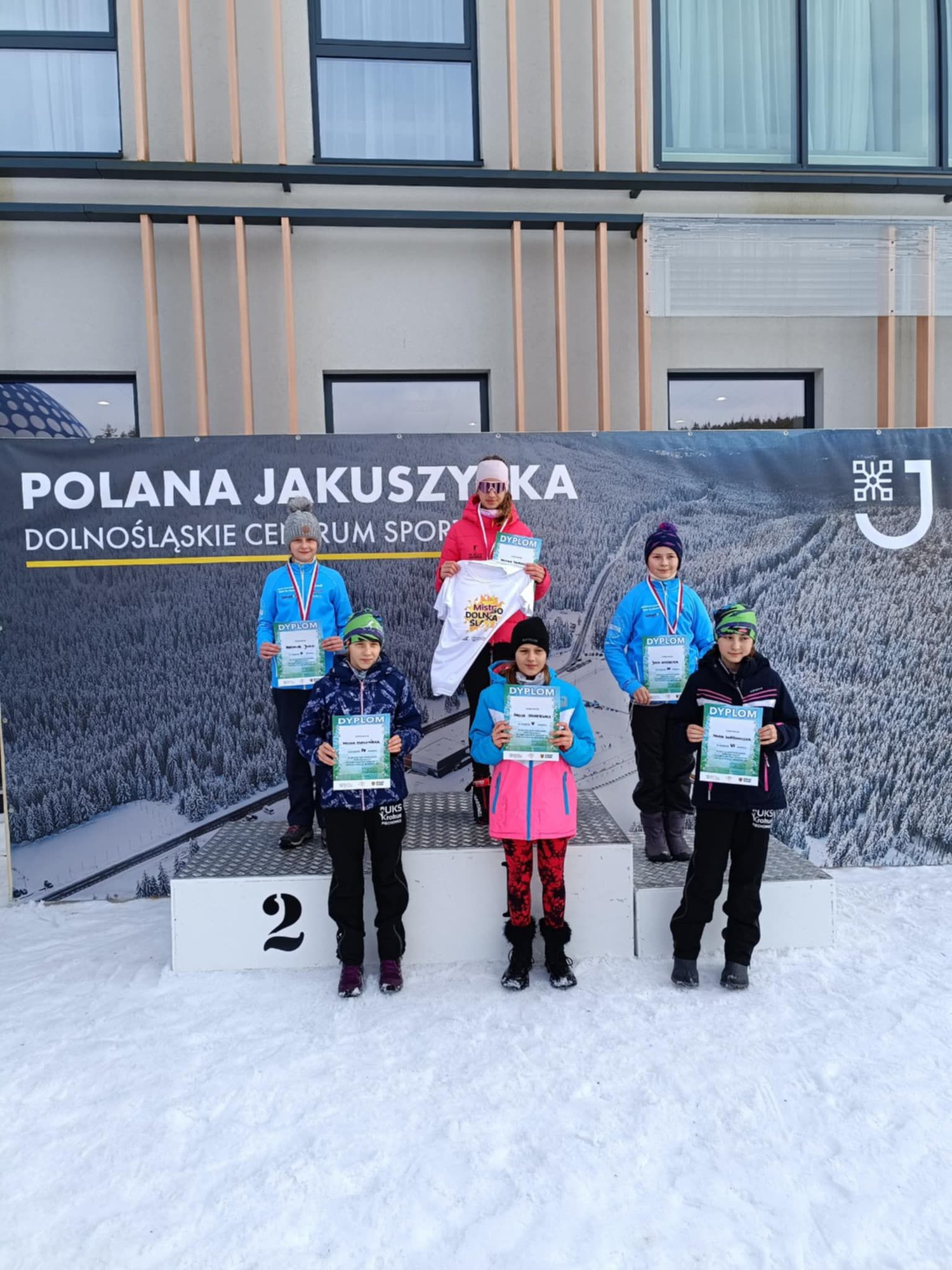 modzi-narciarze-biegowi-nie-zawiedli-stajac-na-podium-130705