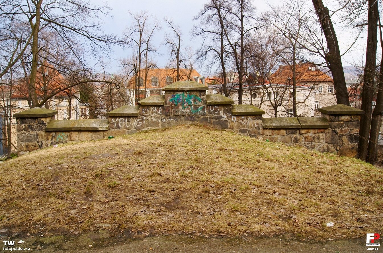 ludzi-wieszali-w-parku-na-wzgorzu-kosciuszki-130756