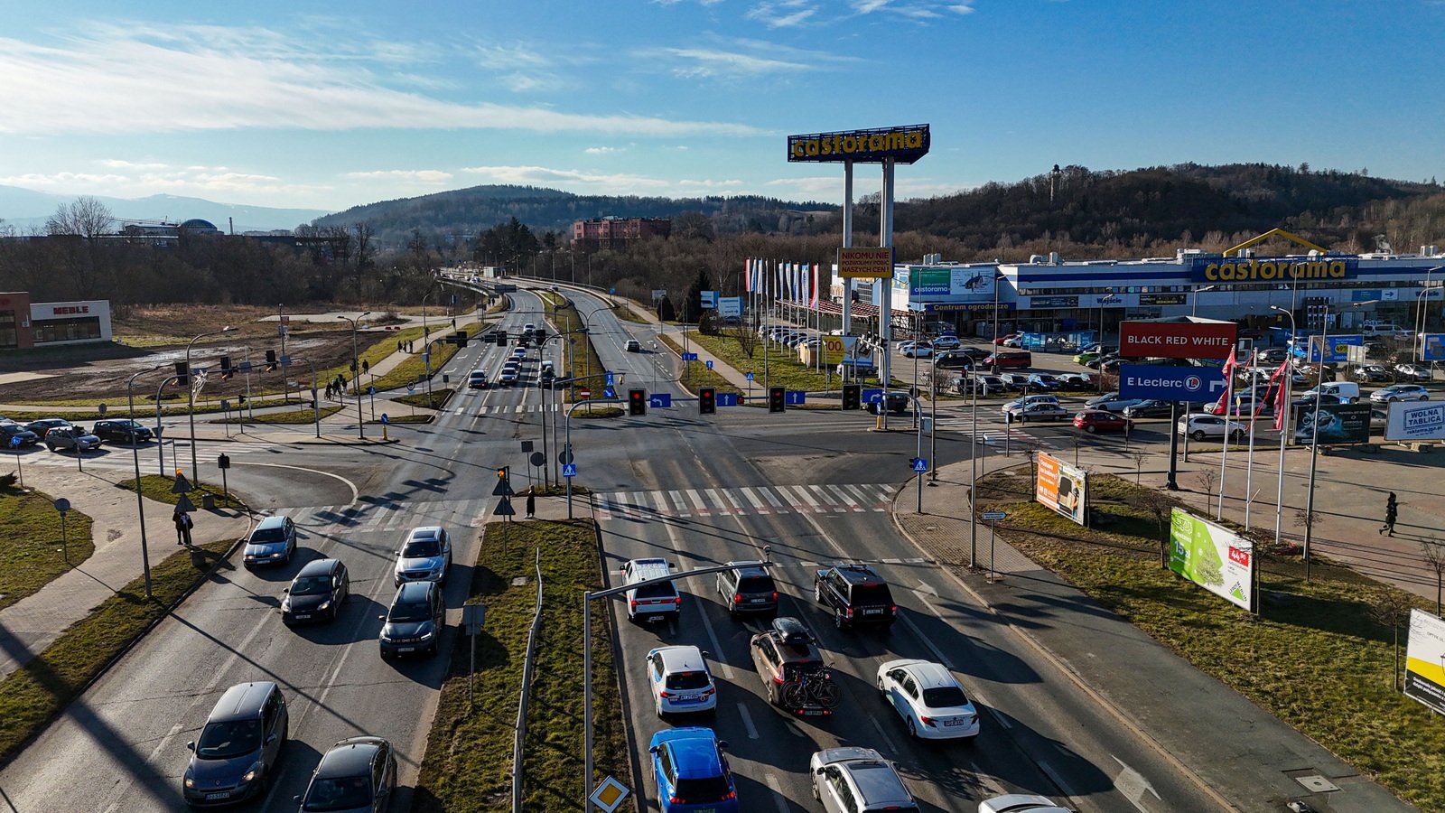 zielona-strzaka-juz-nie-psuje-krwi-kierowcow-130833