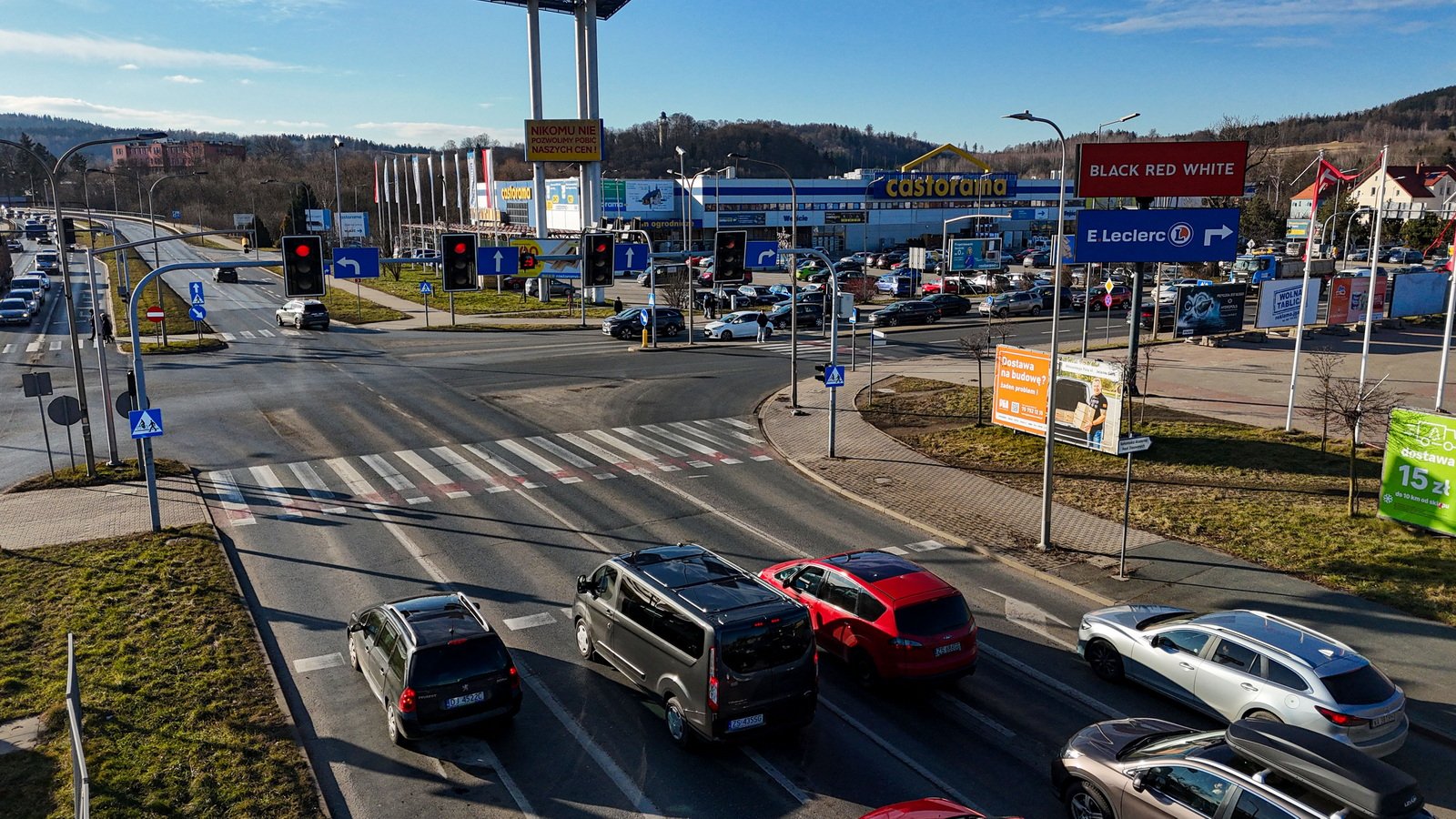 zielona-strzaka-juz-nie-psuje-krwi-kierowcow-130833
