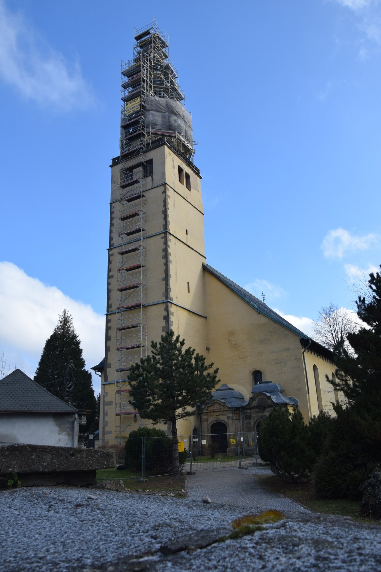 wieza-w-rusztowaniach-130863