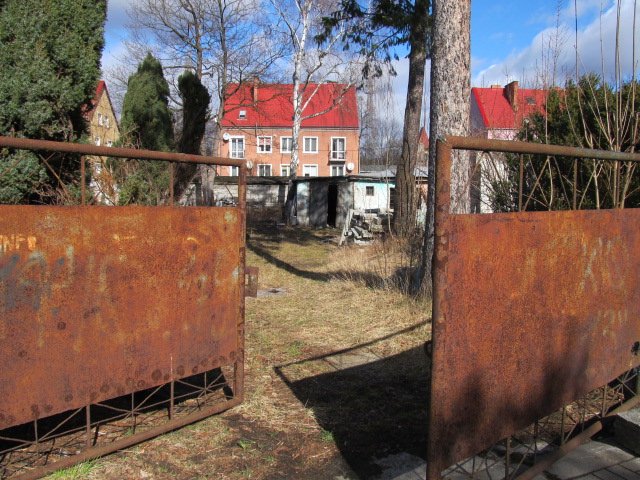 wstydliwe-miejsce-w-uzdrowiskowych-cieplicach-130992