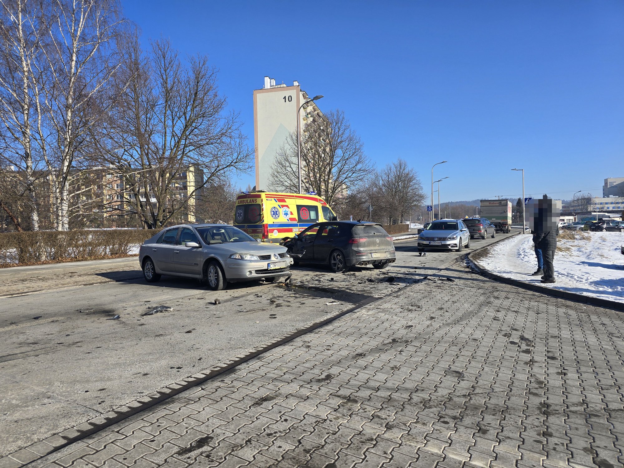 stuczka-przed-szpitalem-131071
