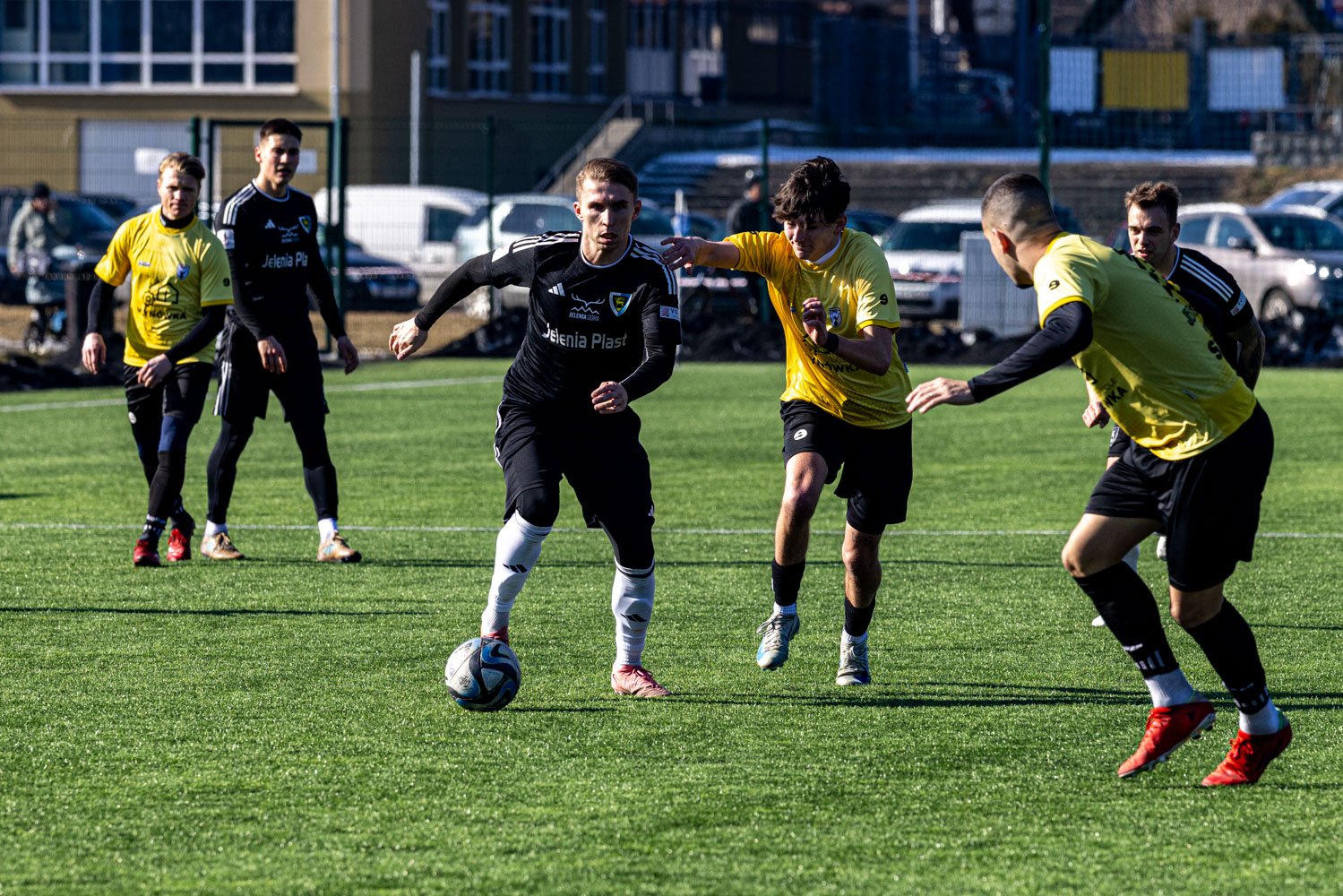 sparingowe-derby-pod-dyktando-biaoniebieskich-131194