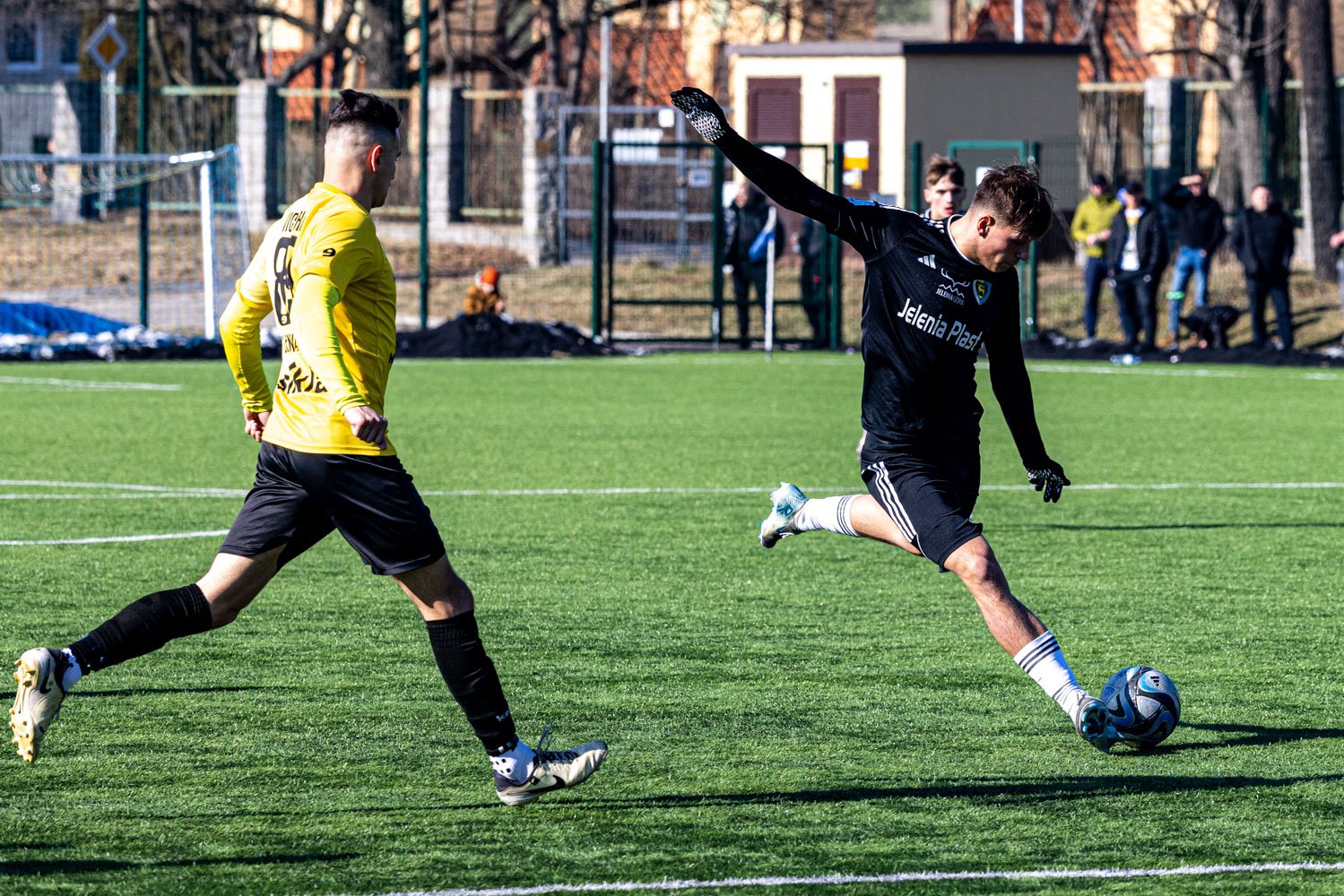 sparingowe-derby-pod-dyktando-biaoniebieskich-131194