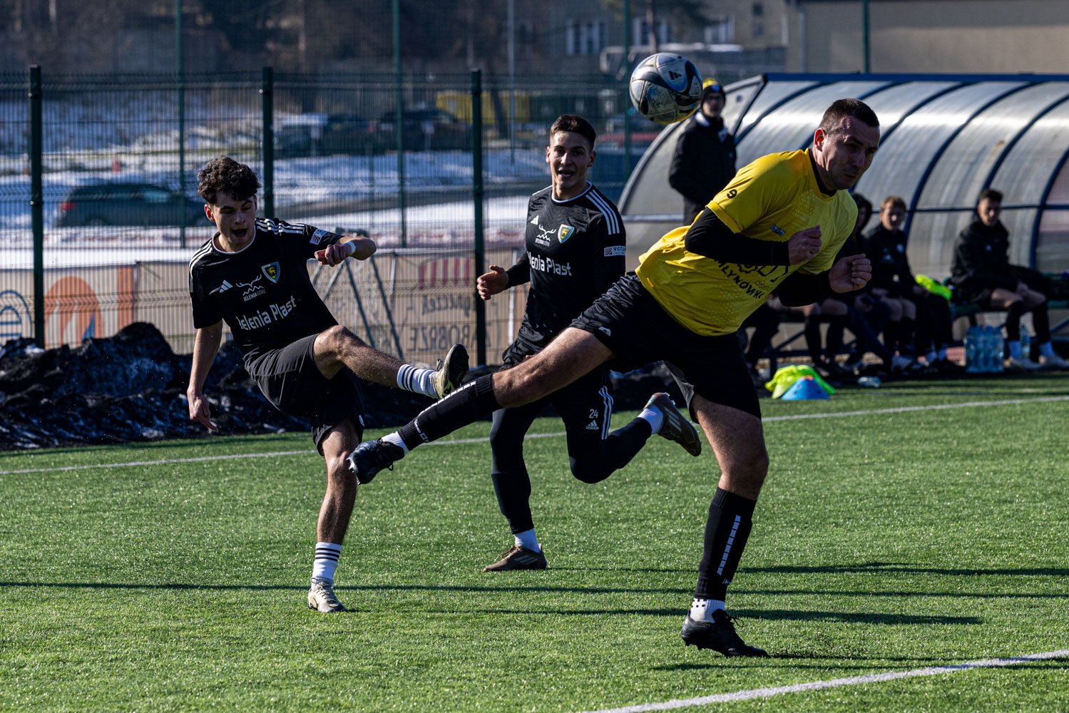 sparingowe-derby-pod-dyktando-biaoniebieskich-131194