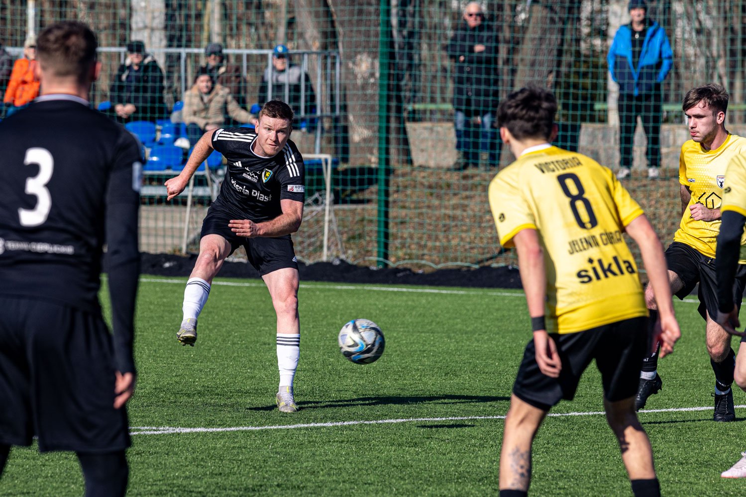 sparingowe-derby-pod-dyktando-biaoniebieskich-131194