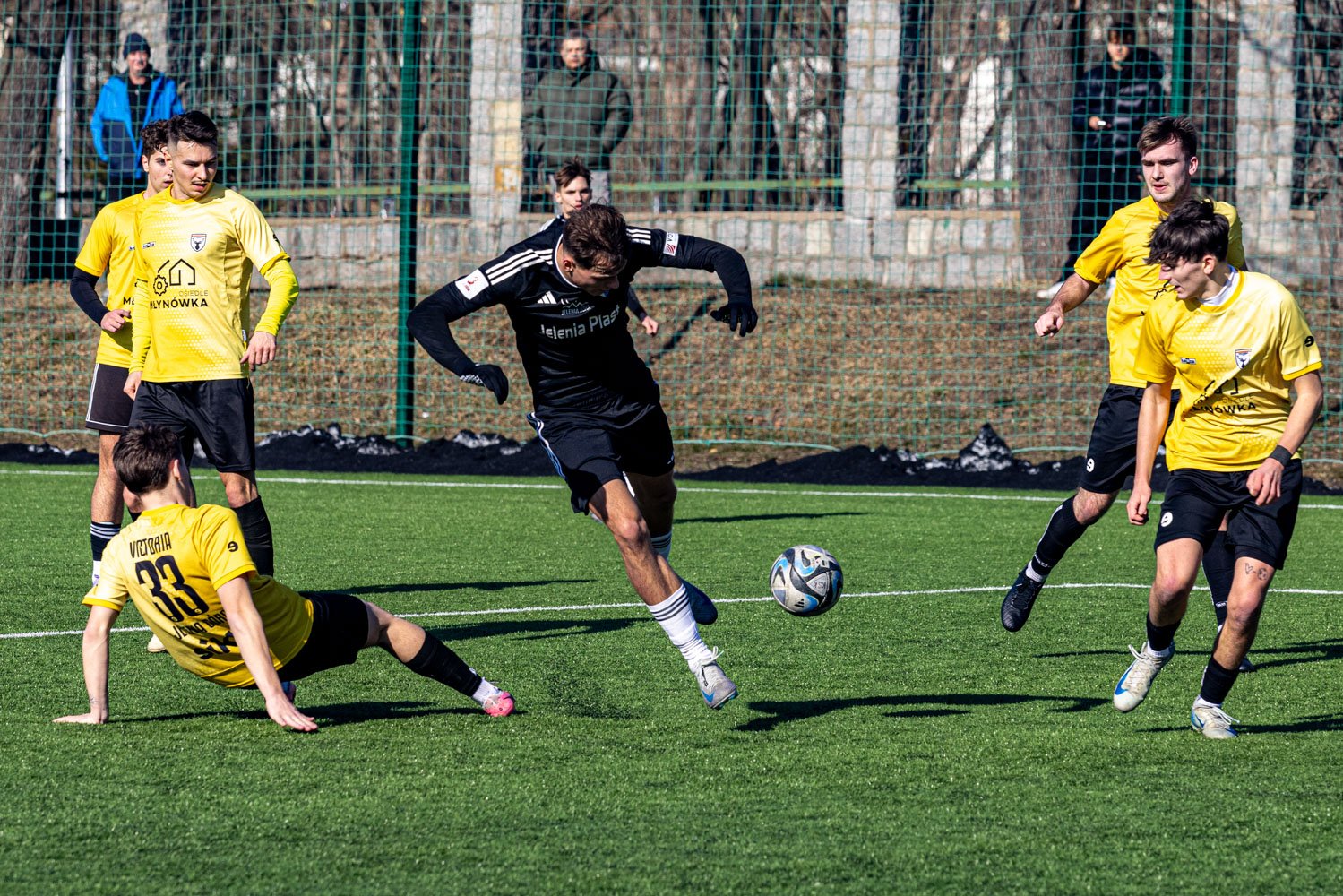sparingowe-derby-pod-dyktando-biaoniebieskich-131194