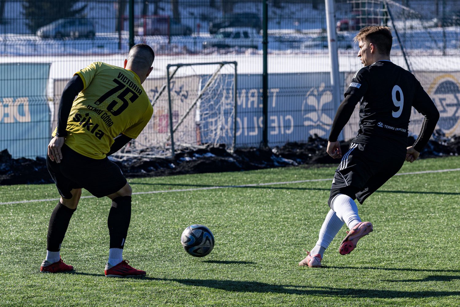 sparingowe-derby-pod-dyktando-biaoniebieskich-131194