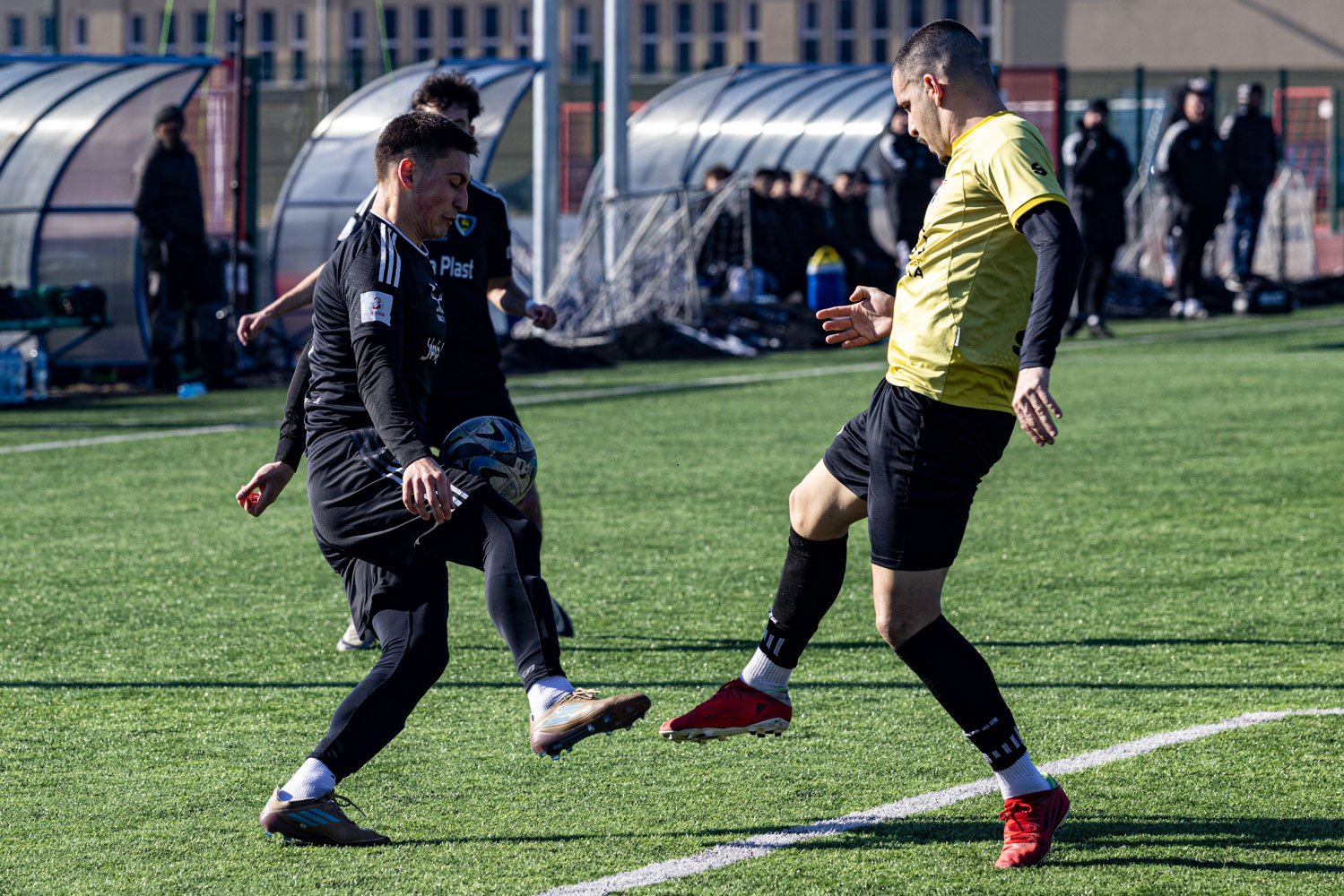 sparingowe-derby-pod-dyktando-biaoniebieskich-131194
